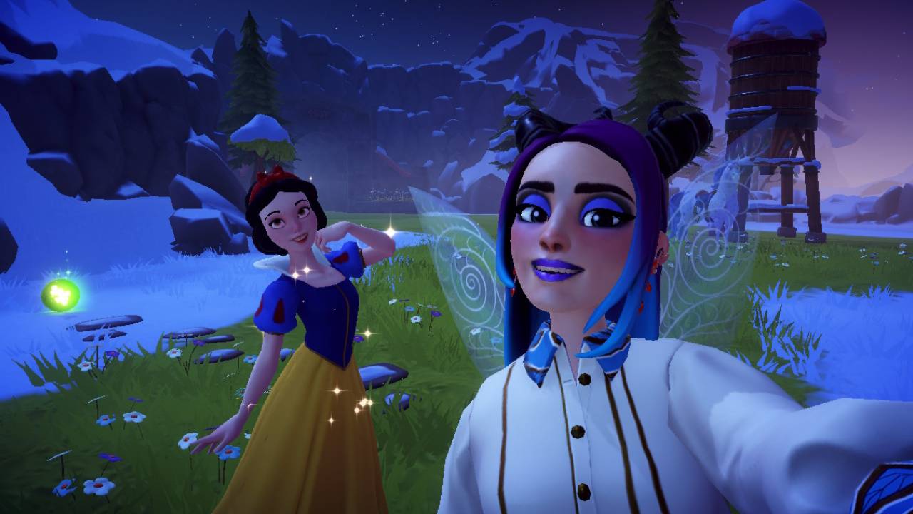 Disney Dreamlight Valley avatar talking to Snow White in the evening at Wishblossom Ranch. a starry sky can be seen in the distance along with snow-capped cliffs and a snow-covered water tower.